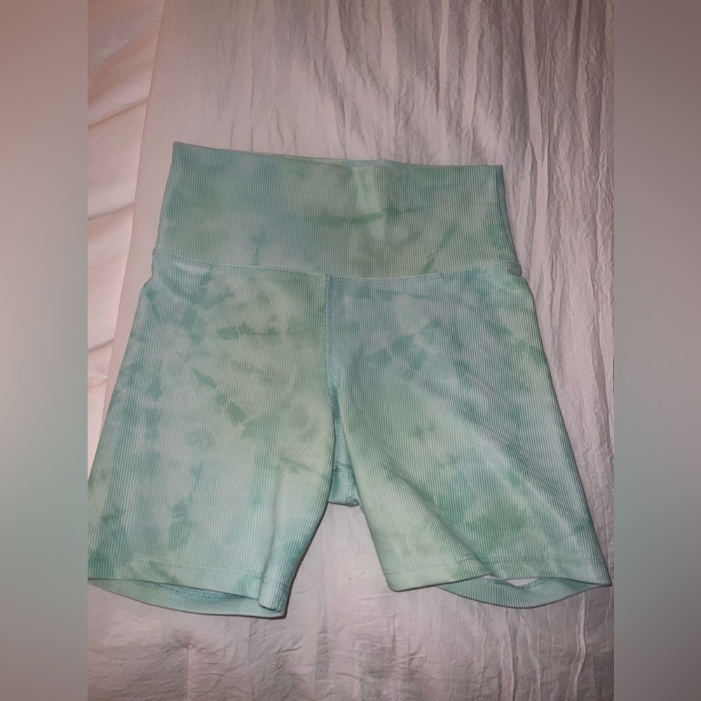 BEACH RIOT Tye Dye Biker Shorts - Size Small, lightly worn